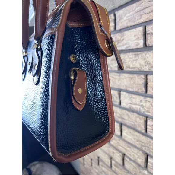 Authentic Vintage Dooney & Bourke Navy Black HandBag Purse - Picture 4 of 6